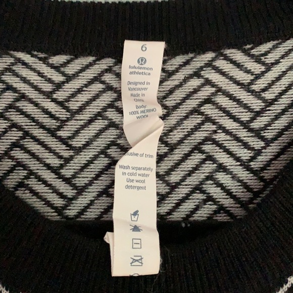 Lululemon sweater - Picture 2 of 4